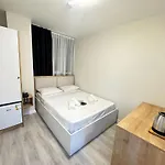Hotell Qline Airport Saw 3*