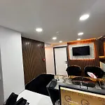 Qline Airport Saw Hotell
