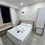 Qline Airport Saw Hotell