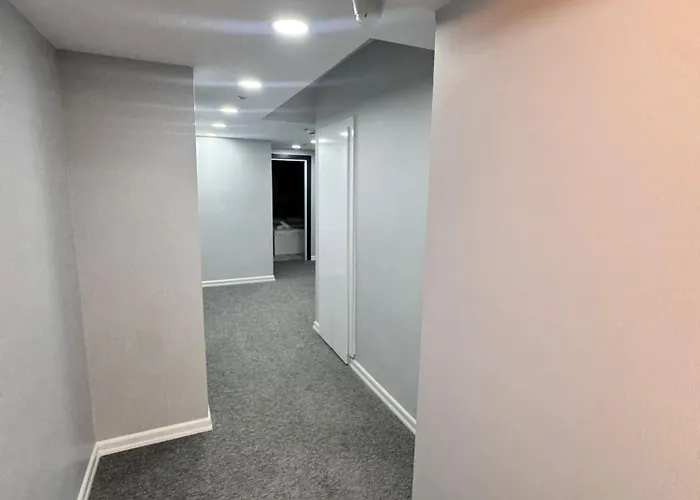 Qline Airport Saw 3*