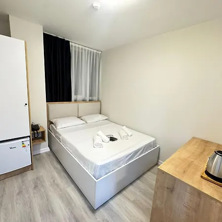 Hotel Qline Airport Saw 3*