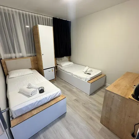 Qline Airport Saw Hotel 3*