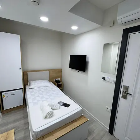 Qline Airport Saw 3* Istanboel