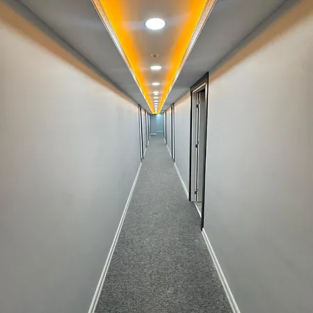 酒店 Qline Airport Saw